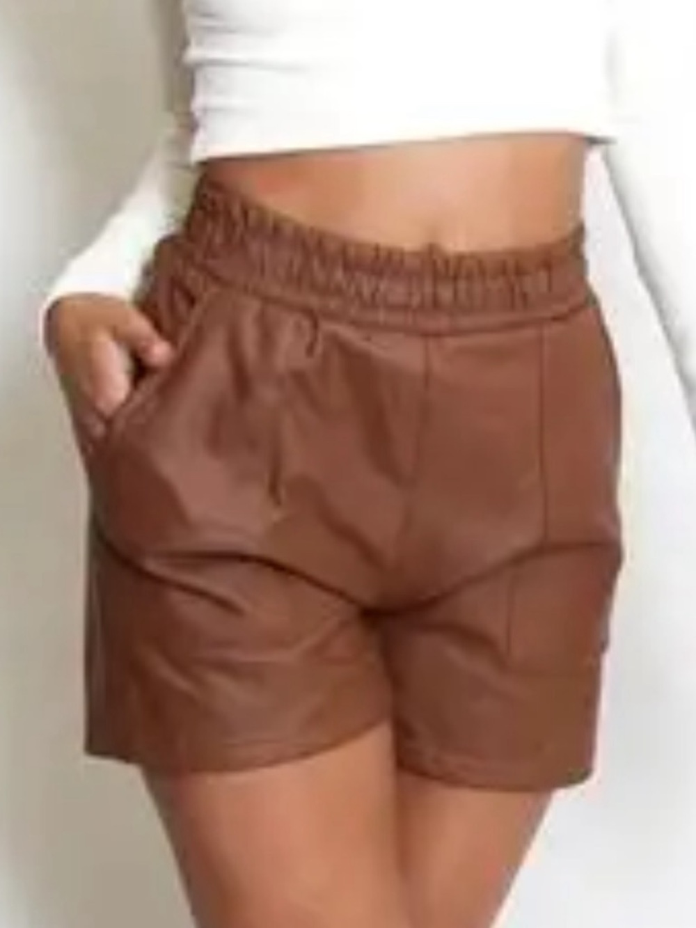 Ci Sono Shorts - Women’s Cappuccino Color, Vegan Leather, Shorts. Size Large